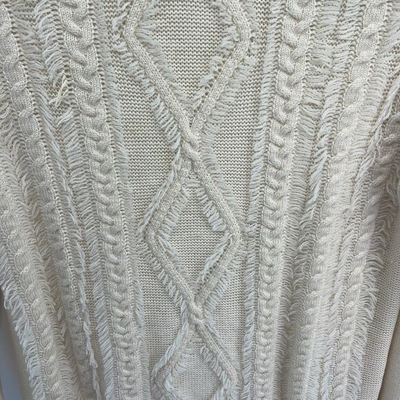 J. Crew 100% merino wool cable knit eyelash fringe crewneck pullover sweater M - Picture 5 of 7